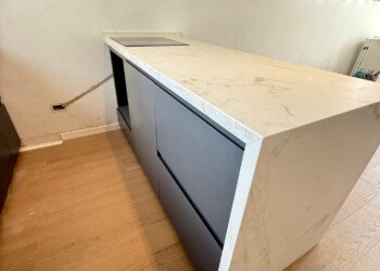 Isla de cocina con mesada en granito para el hogar