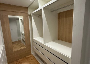 Placard integral de piso a techo fabricado a medida para dormitorio
