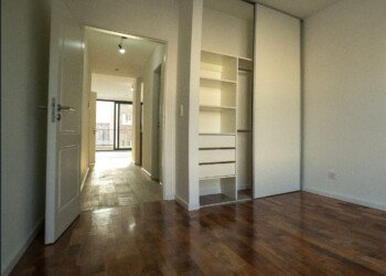 Screenshot Diseño y fabricación de vestidor a medida para suite principal en proyecto de interiorismo